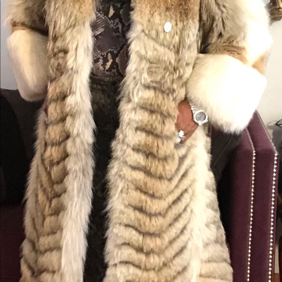 Full Length Fur Coat!  Beautiful pattern - Picture 4 of 6